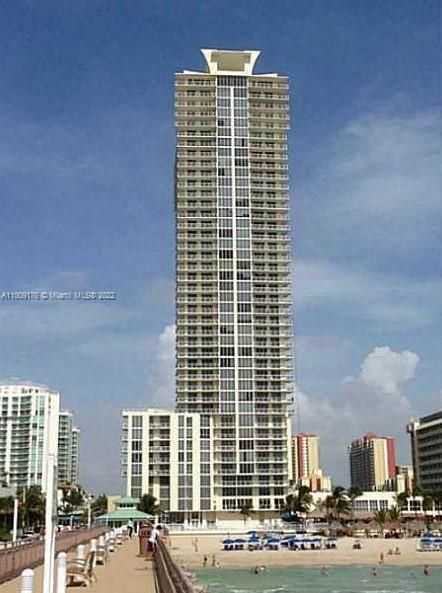 16699 Collins Ave 3301-1