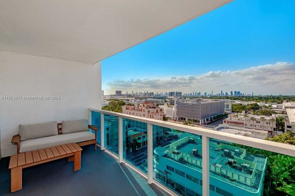 2301 Collins Ave 1034-1