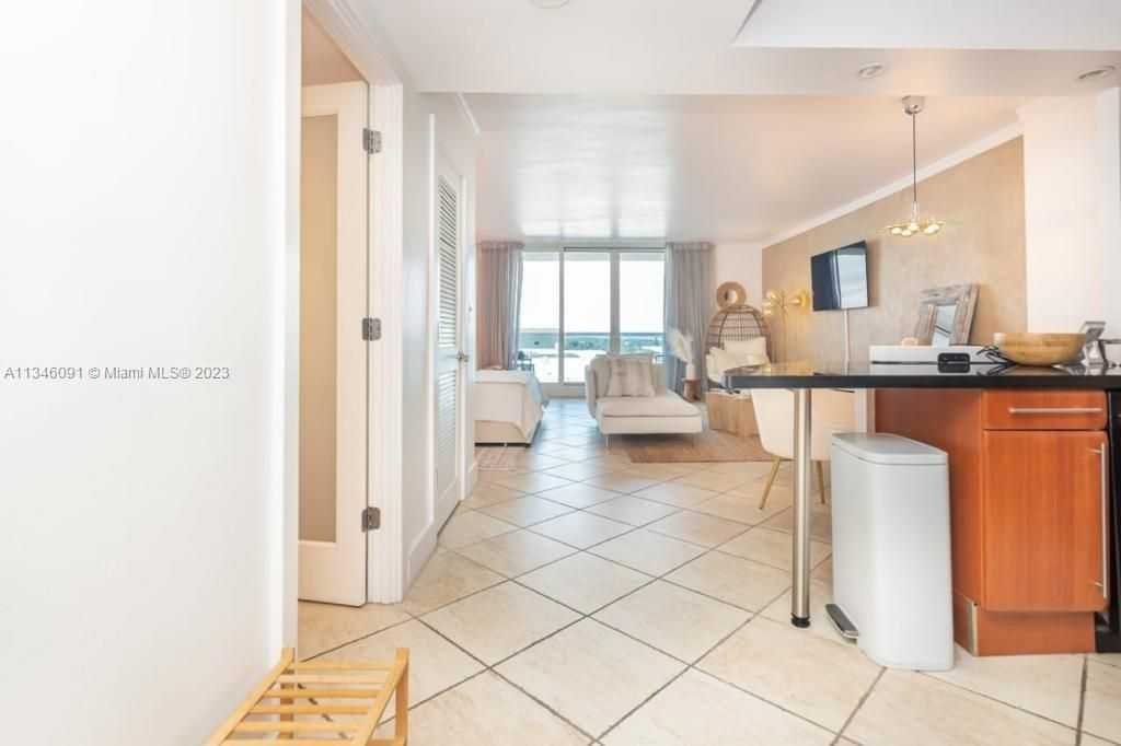 2301 Collins Ave 1029-1