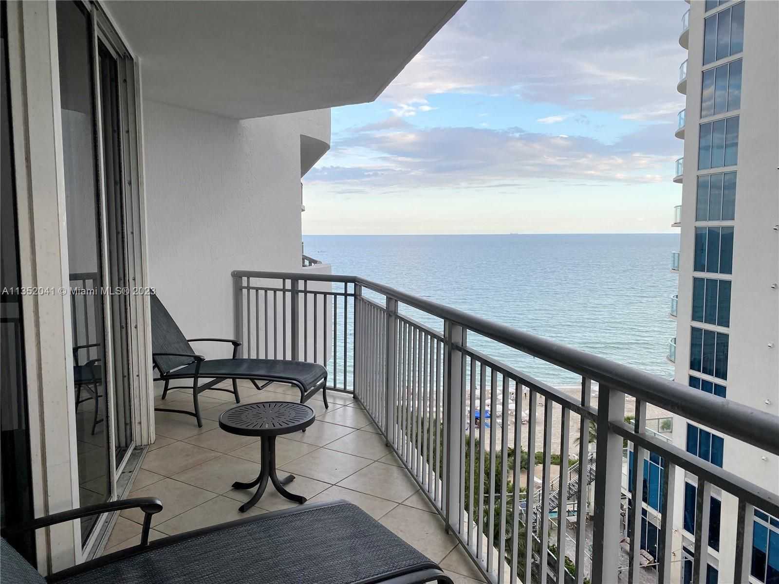 17375 Collins Ave 1105-1
