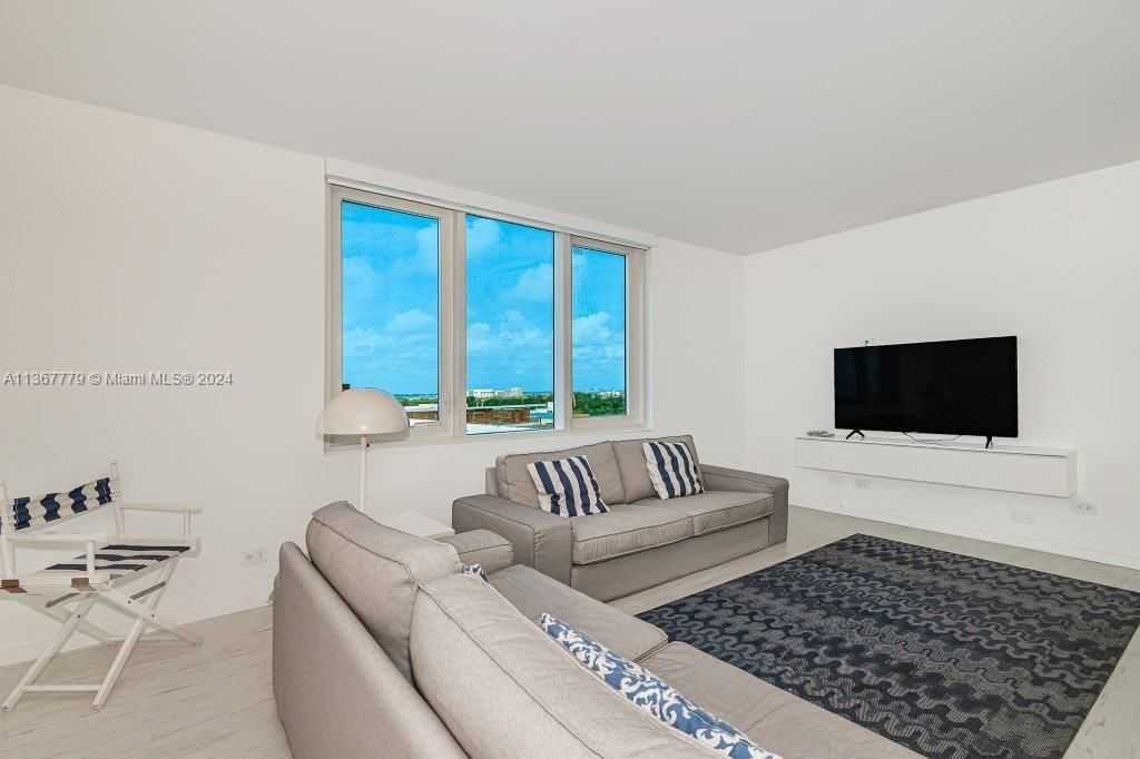 2301 Collins Ave 1032-1