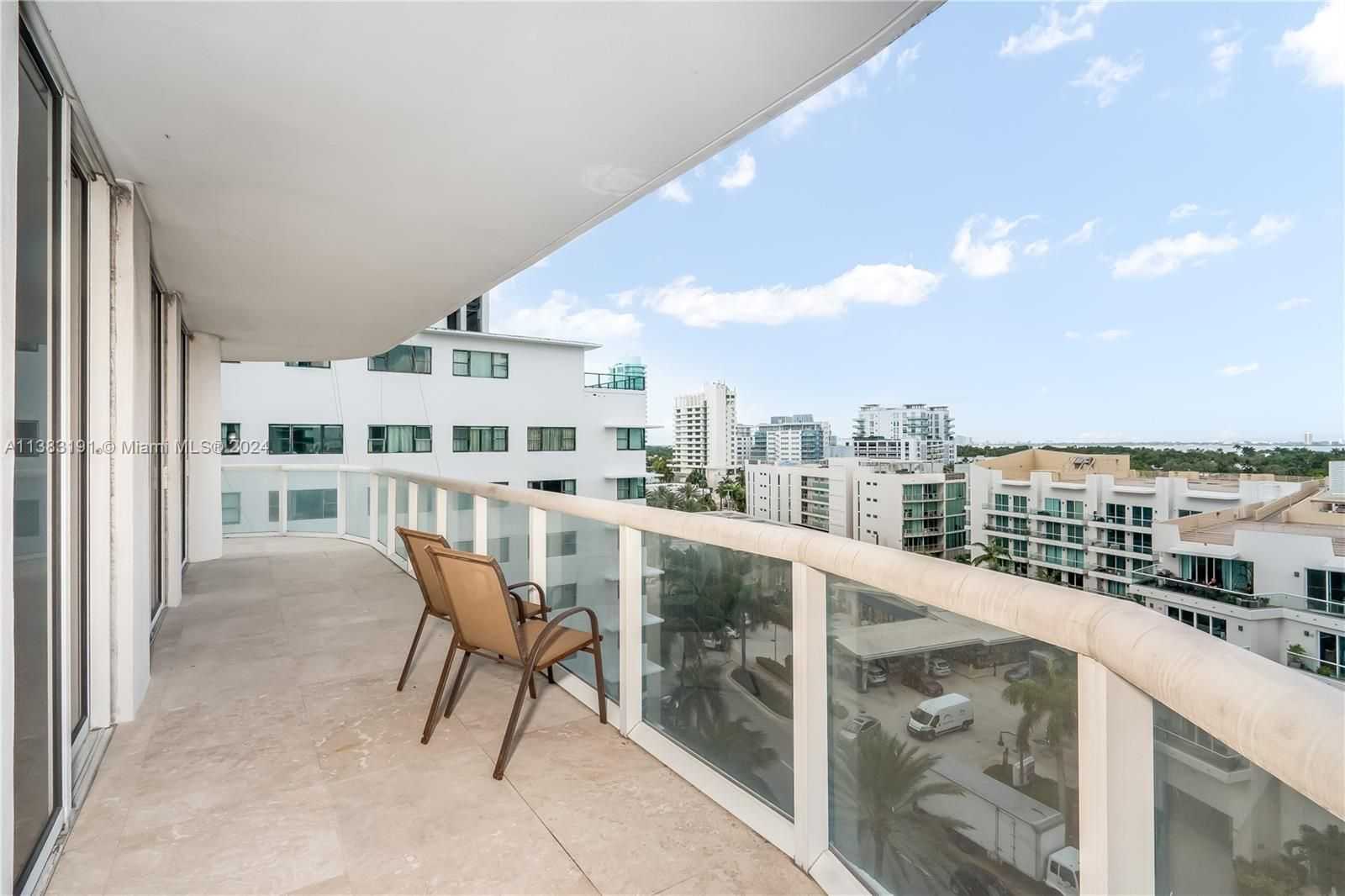 6365 Collins Ave 907-1