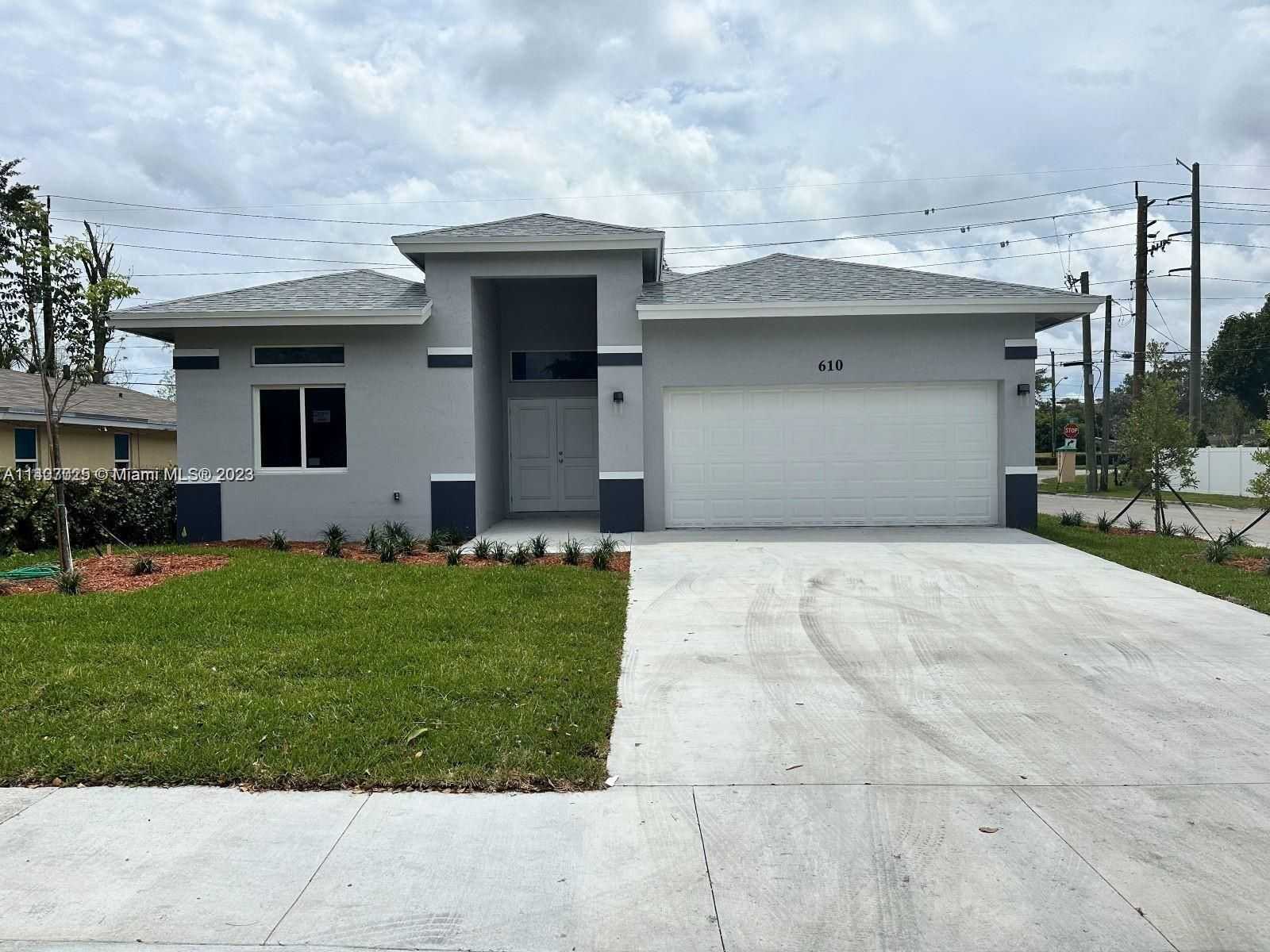 2903 NW 10 Ct-1