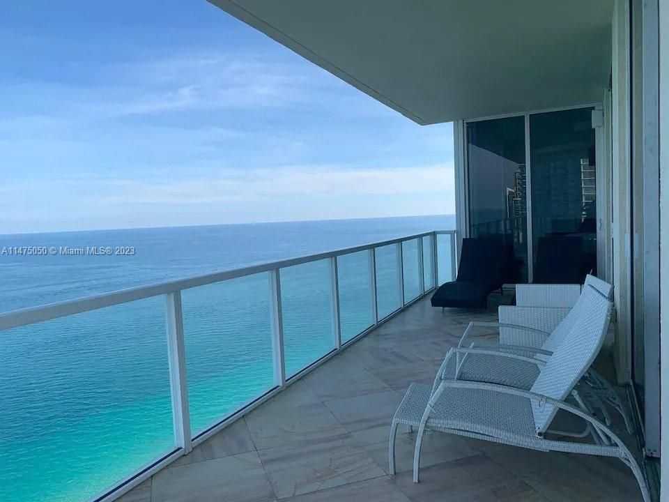 16699 Collins Ave 4203-1