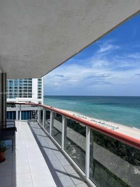6767 Collins Ave 909-1