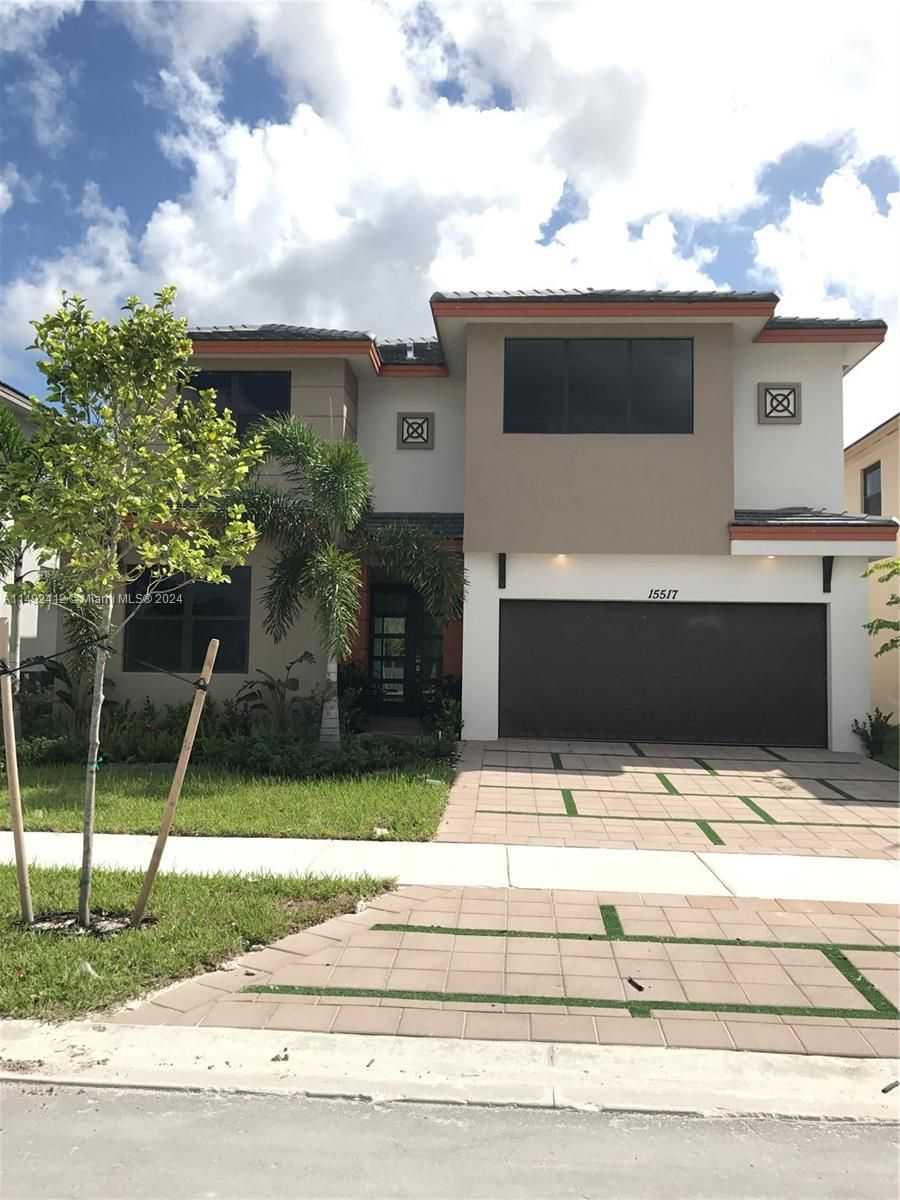 15517 NW 88 CT-1