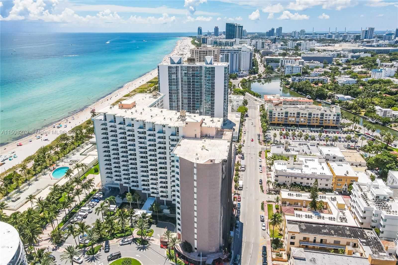 2899 Collins Ave 612-1