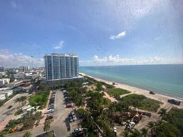 6423 Collins Ave 1509-1