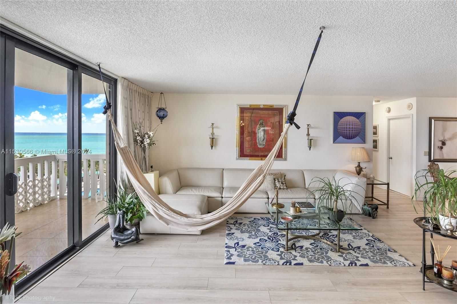 9801 Collins Ave 10K-1