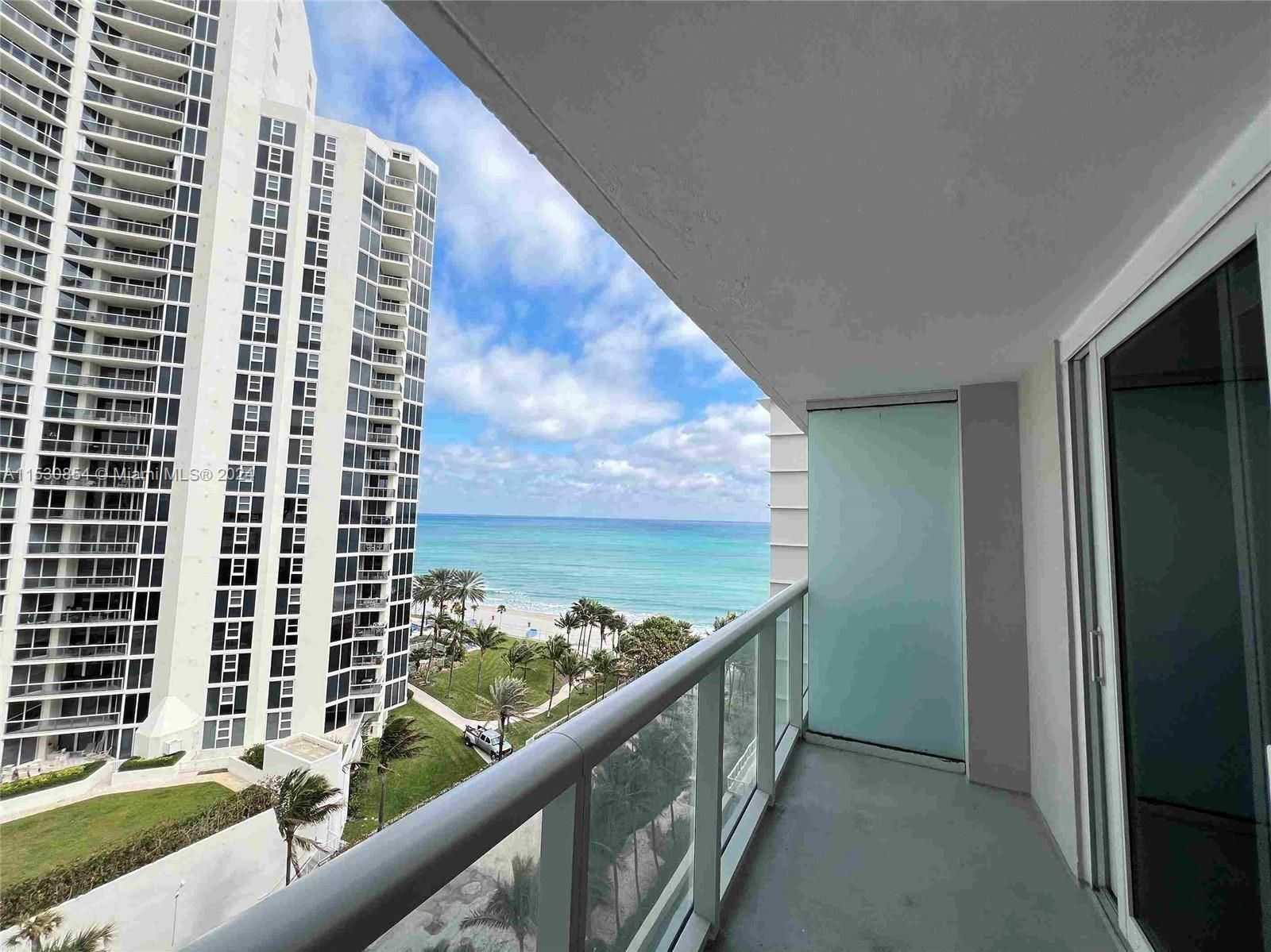 19201 Collins Ave 825-1