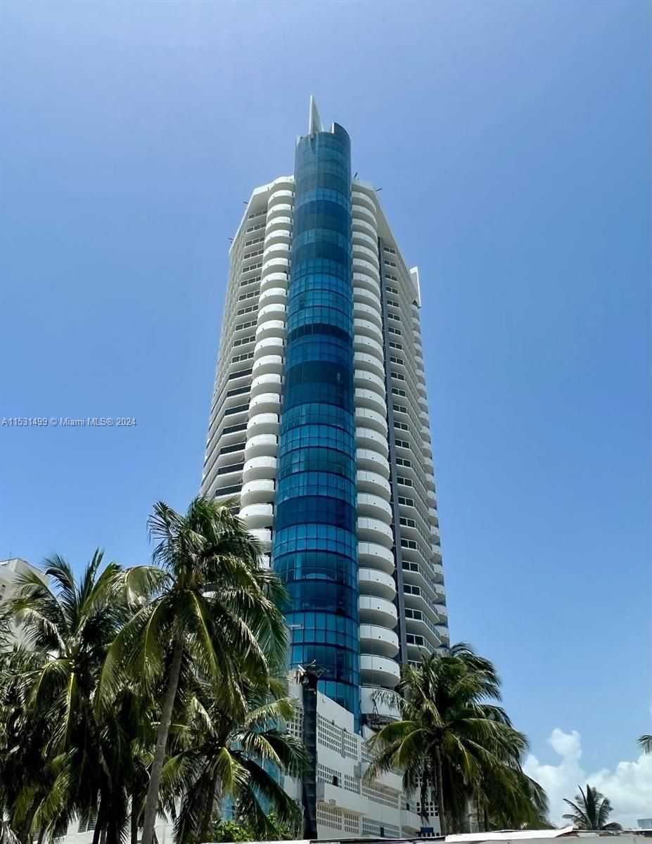 6301 Collins Ave 1103-1