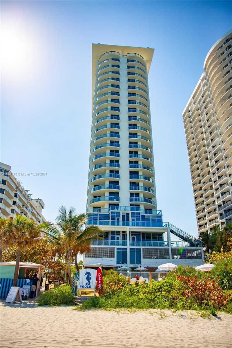 17315 Collins Ave 2203-1