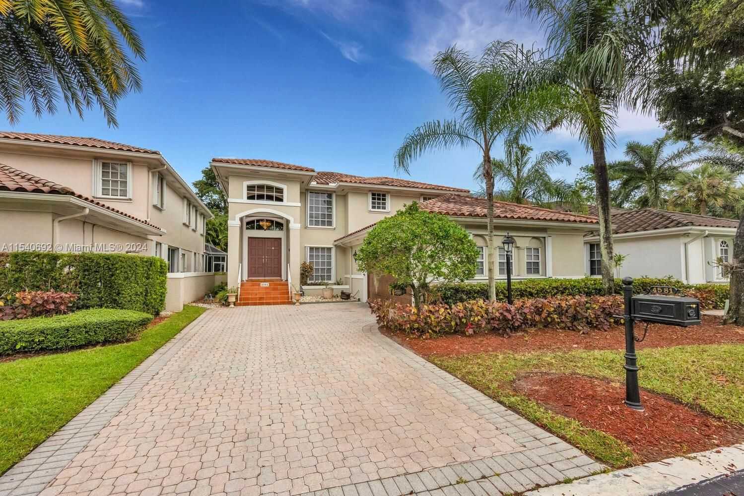 4581 NW 93rd Doral Ct-1