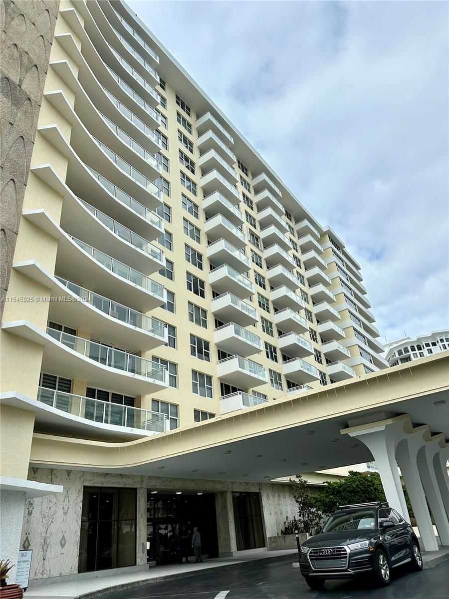 5600 Collins Ave 3B-1