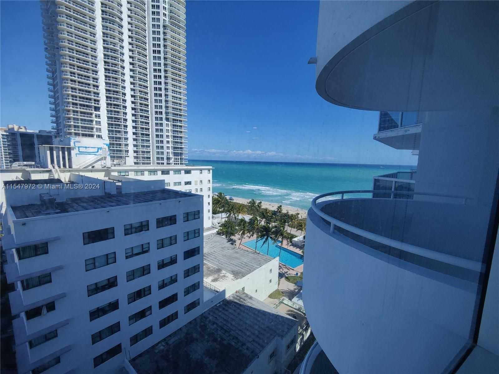 6301 Collins Ave 1407-1