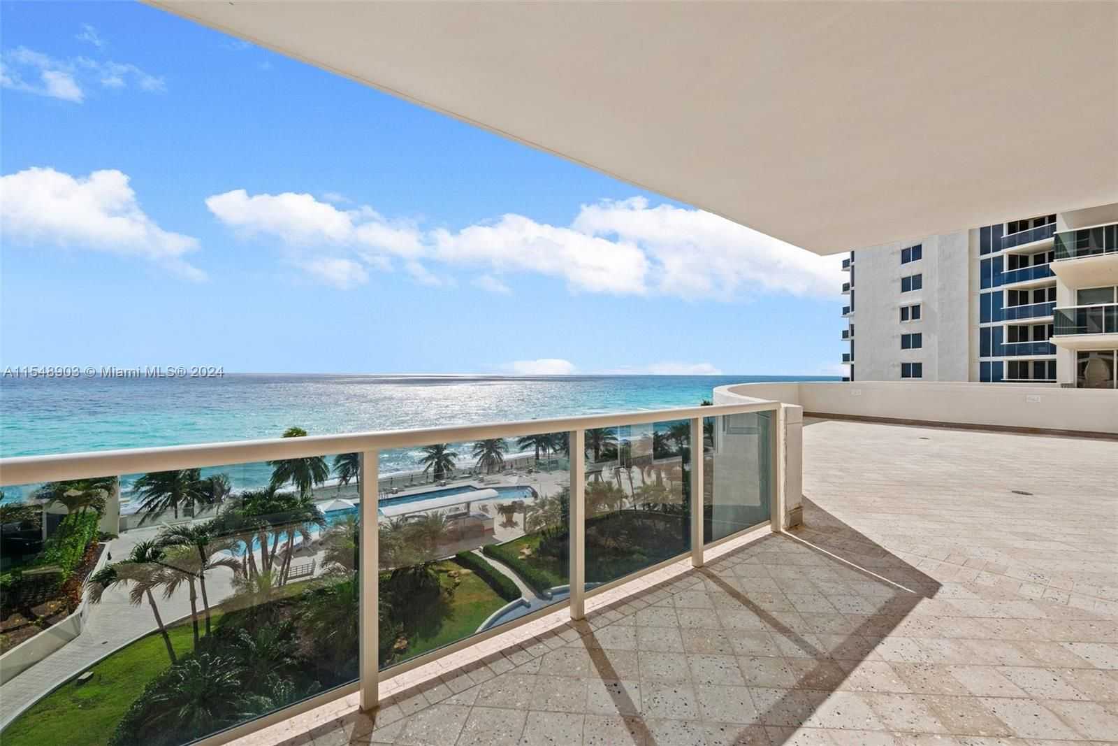 19111 Collins Ave 504-1