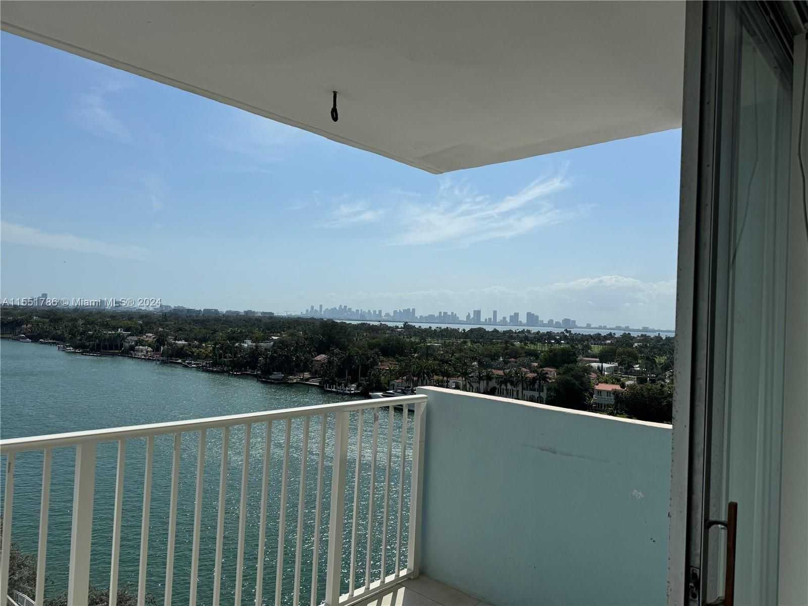 5838 Collins Ave 9F-1