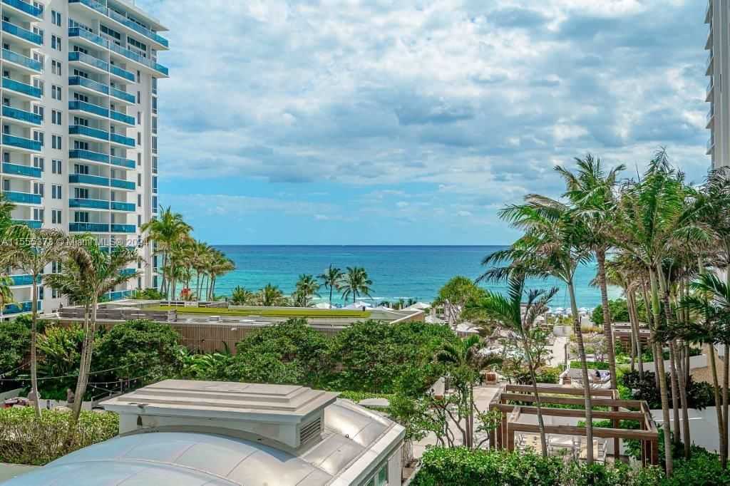 2301 Collins Ave 624-1