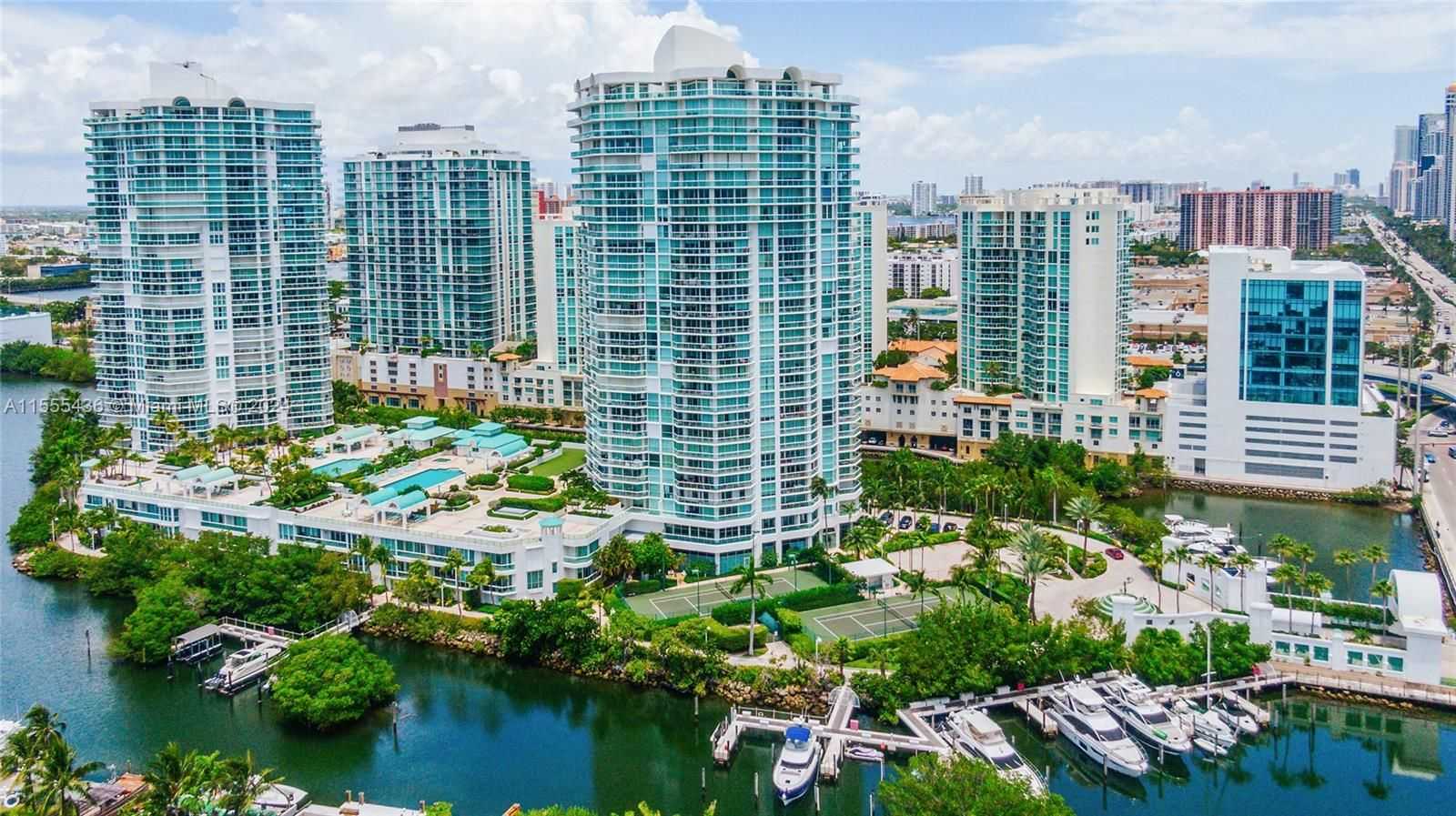 16400 Collins Ave 946-1
