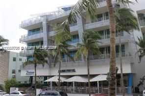 1437 Collins Ave 304-1