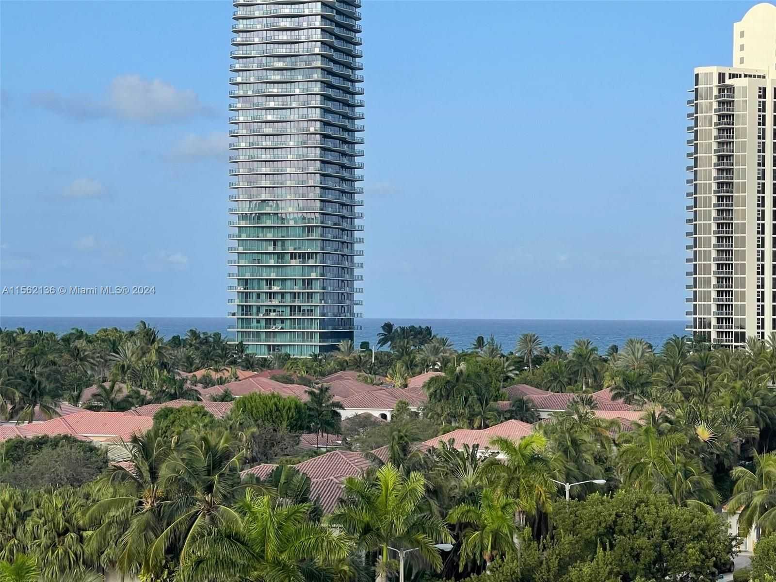 19380 Collins Ave 724-1