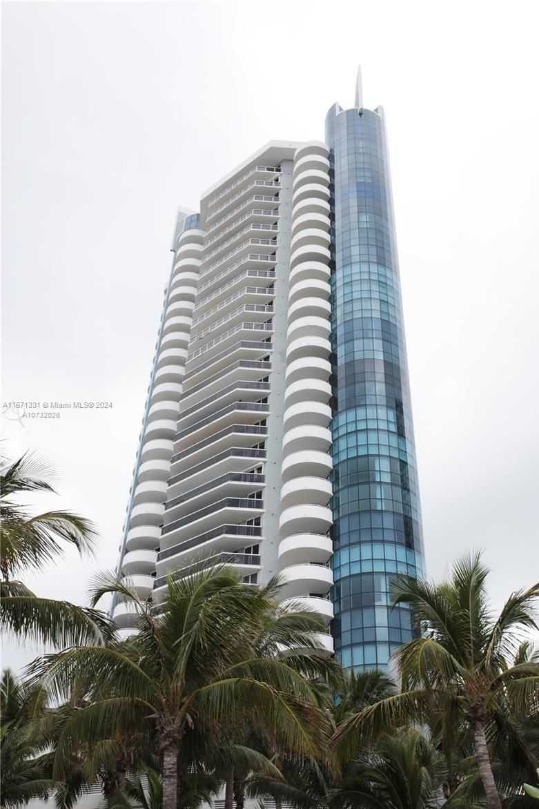 6301 Collins Ave 2604-1