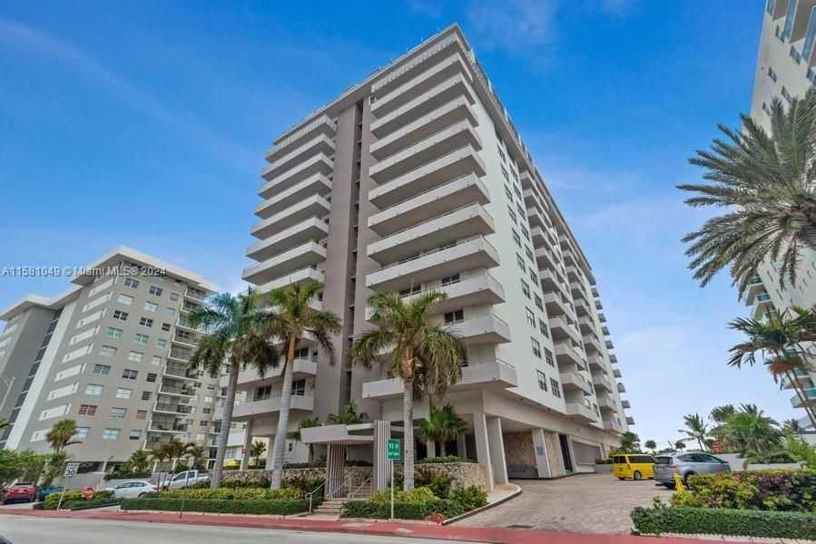 9225 Collins Ave 1109-1