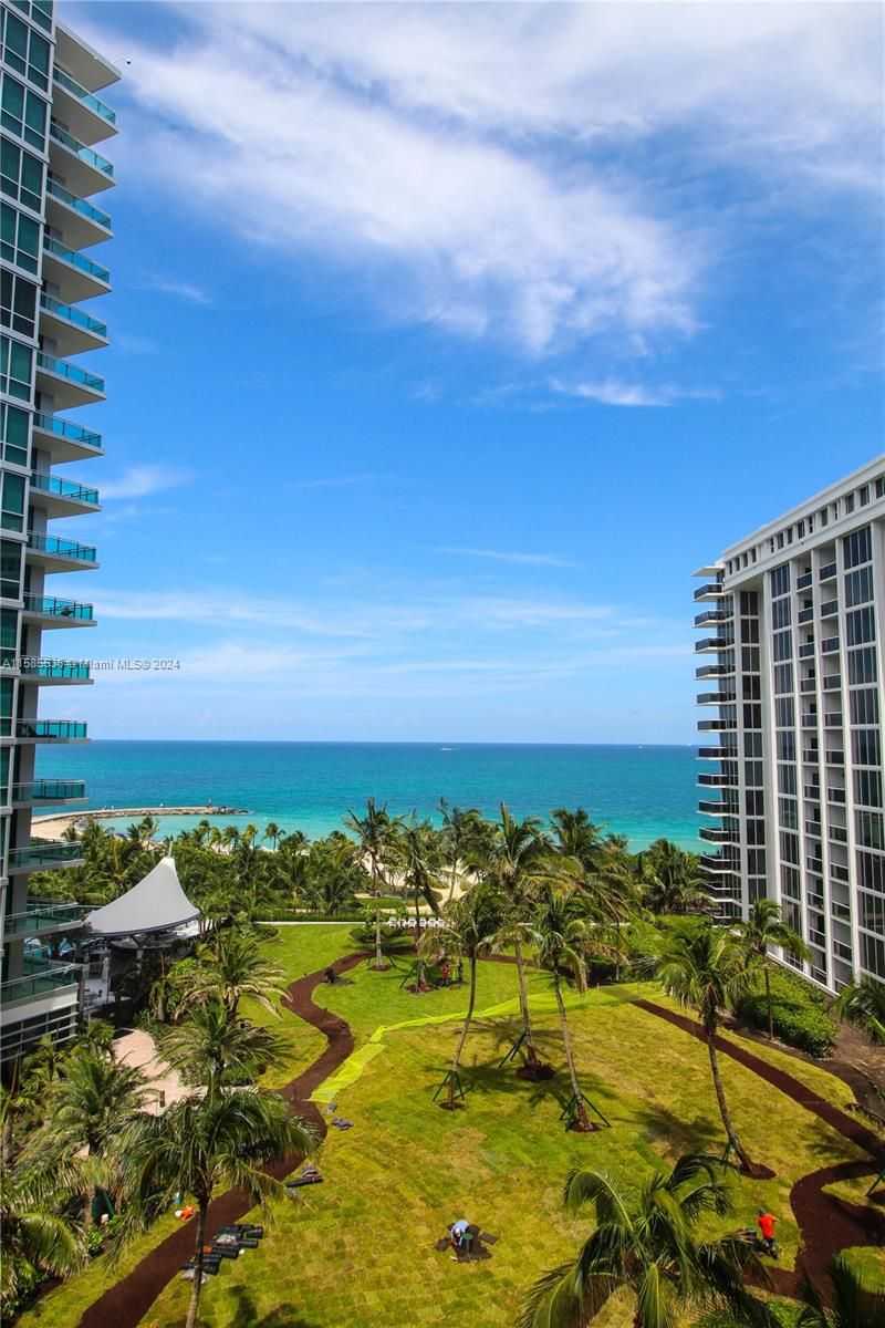 10275 Collins Ave 833-1